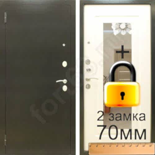 Входная-дверь-в квартиру-с -зеркалом Отражение